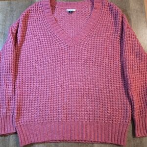 American Eagle Outfitters- Oversized V-Neck Sweater in Pink. Size M